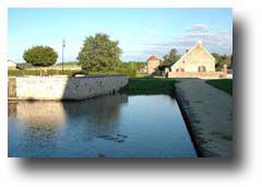 lavoir & abreuvoir de Carisey